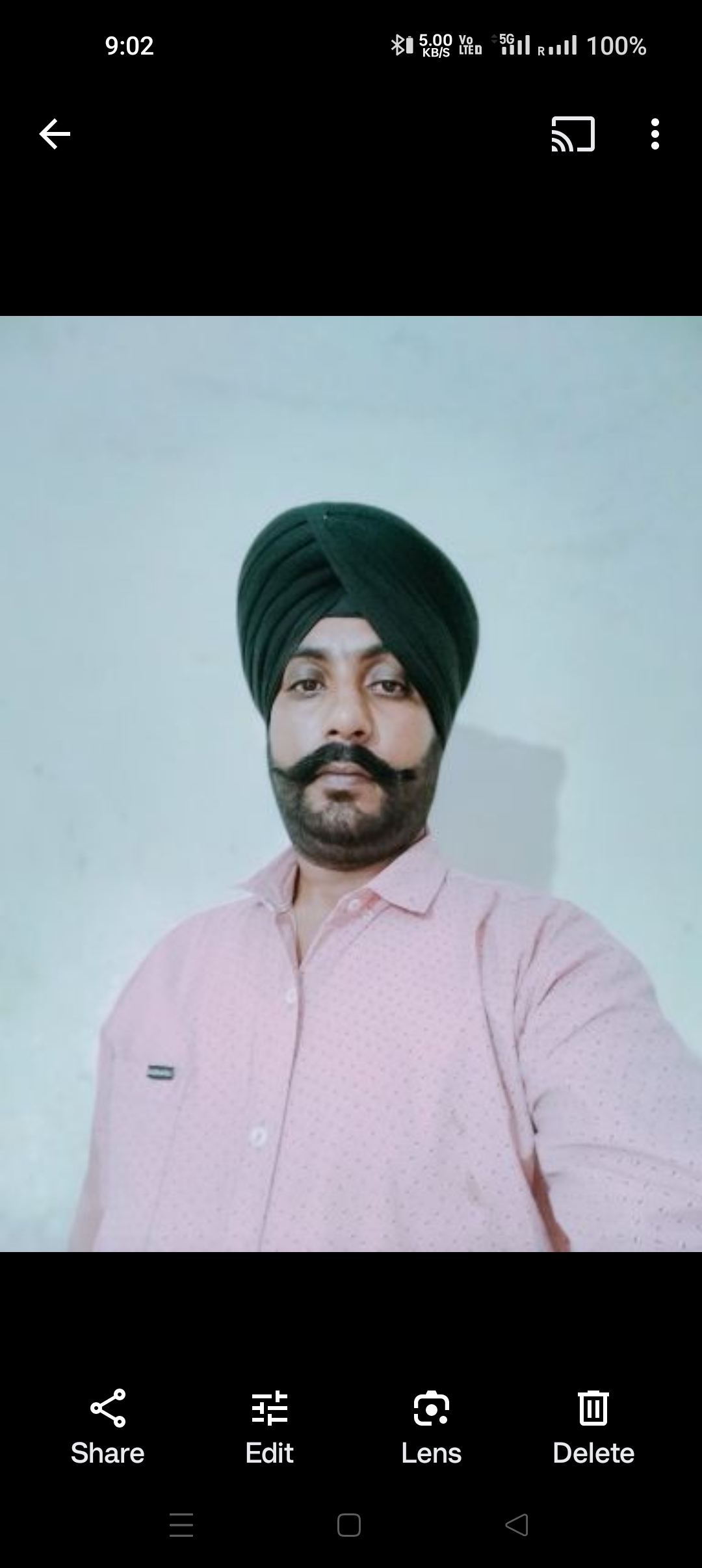 Ex-student's Photo